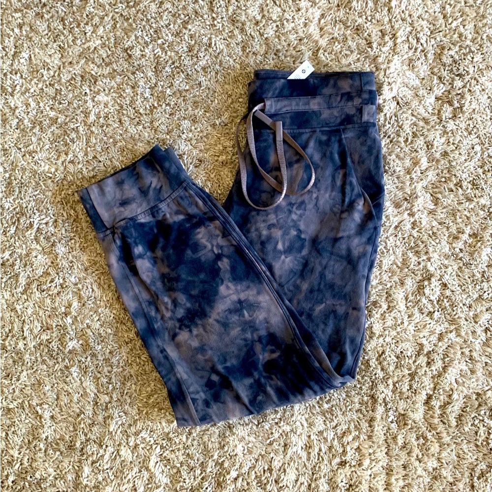 Lululemon joggers